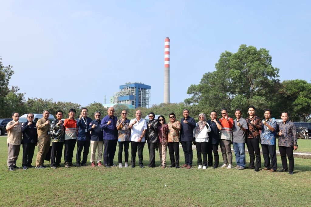 Kunjungan kerja Dony Maryadi Oekon ke lokasi pembangkit